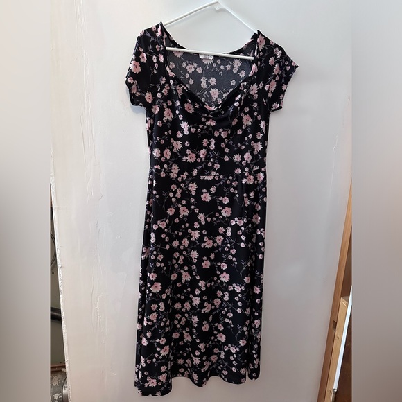 Ardene Floral Dress - Picture 2 of 3